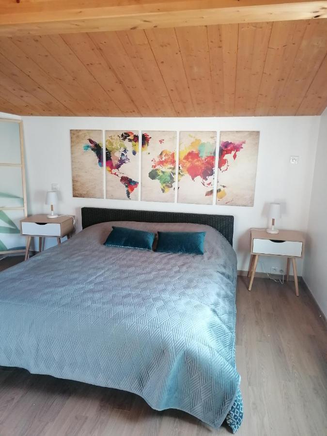 Chambre Familiale "Le Pecher" Saillans  Exteriör bild